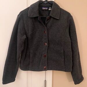 Vintage Women’s Patagonia Button Up Fleece Jacket Size Medium Gray